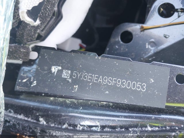 2025 TESLA MODEL 3 5YJ3E1EA9SF930053 Photo 8