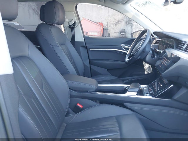 2024 AUDI Q8 E-TRON WA15AAGE5RB035199 Photo 4