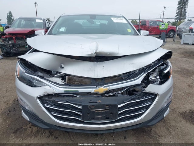 1G1ZD5ST9NF161329 Chevrolet Malibu Fwd Lt