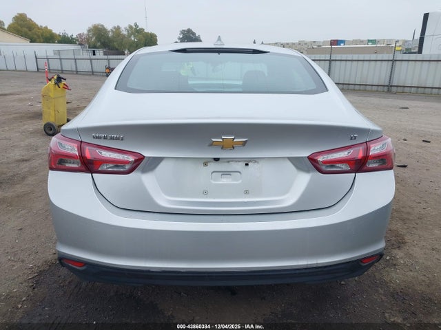 1G1ZD5ST9NF161329 Chevrolet Malibu Fwd Lt