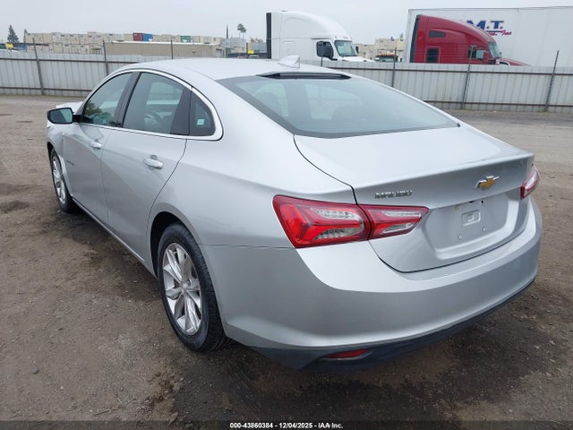 1G1ZD5ST9NF161329 Chevrolet Malibu Fwd Lt