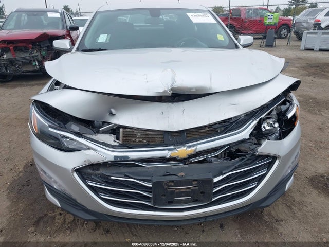 1G1ZD5ST9NF161329 Chevrolet Malibu Fwd Lt