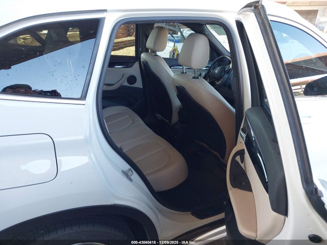 2021 BMW X1 WBXJG7C04M5S14702 Photo 7