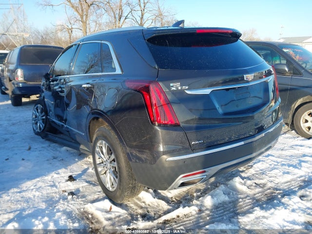 2020 CADILLAC XT5 1GYKNDRSXLZ203249 Photo 2