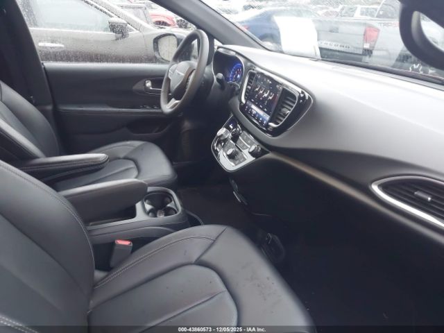 2025 CHRYSLER PACIFICA 2C4RC1BG6SR566462 Photo 4