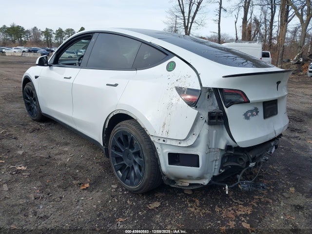 2021 TESLA MODEL Y 5YJYGDEE6MF077084 Photo 2