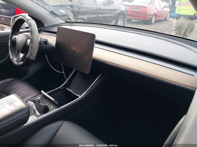 2021 TESLA MODEL Y 5YJYGDEE6MF077084 Photo 4