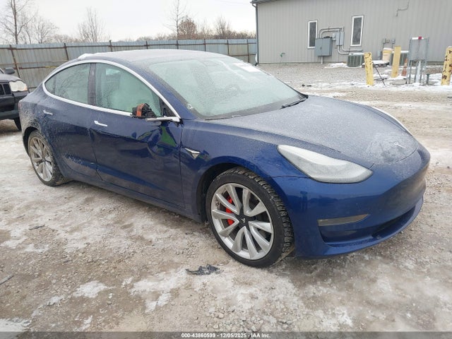 2018 TESLA MODEL 3 5YJ3E1EB8JF081833 Photo 0