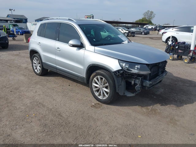2017 VOLKSWAGEN TIGUAN WVGRV7AX6HK022898