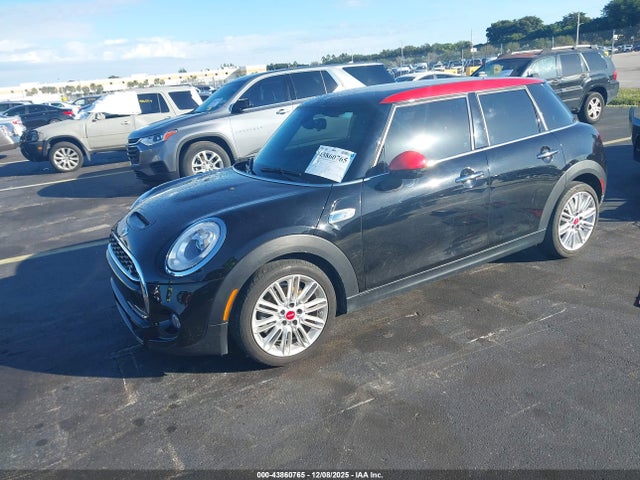 2018 MINI HARDTOP WMWXU3C53J2F51685 Photo 1
