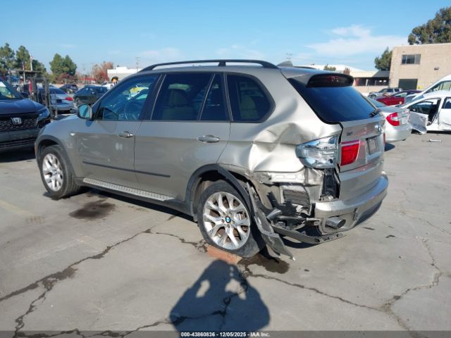 2011 BMW X5 5UXZV4C5XBL741098 Photo 2