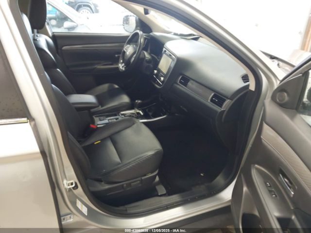 2020 MITSUBISHI OUTLANDER JA4AD3A33LZ020773 Photo 4