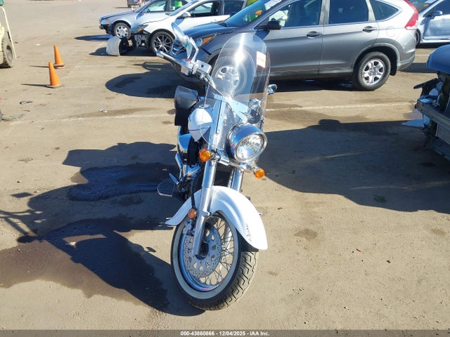 2023 SUZUKI VL800 JS1VS55A4P7100144 Photo 4