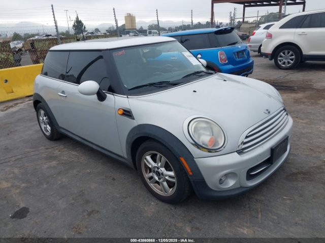 2011 MINI COOPER WMWSU3C59BT094321