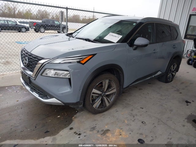 JN8BT3DC6NW120996 Nissan Rogue Platinum Fwd