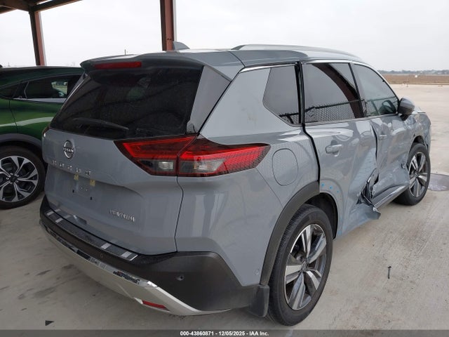 JN8BT3DC6NW120996 Nissan Rogue Platinum Fwd