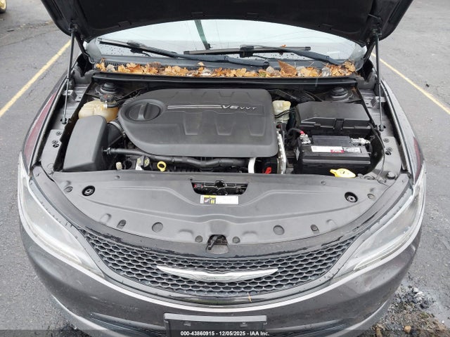 1C3CCCBG1FN605158 Chrysler 200 S