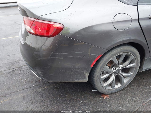 1C3CCCBG1FN605158 Chrysler 200 S