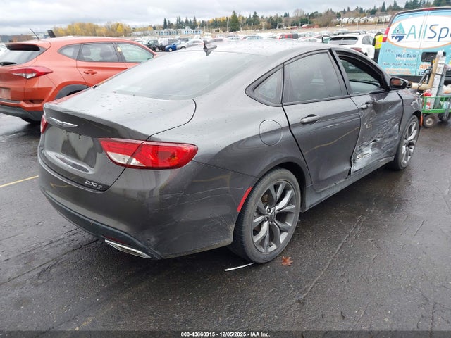 1C3CCCBG1FN605158 Chrysler 200 S