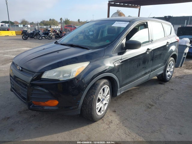 1FMCU0F79GUB08217 Ford ESCAPE S