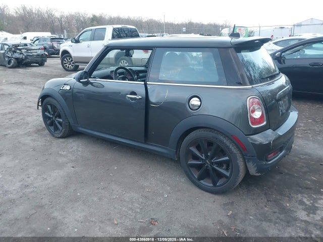 2012 MINI COOPER S WMWSV3C51CTY26620 Photo 2