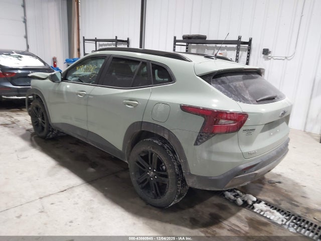 2025 CHEVROLET TRAX KL77LKEP2SC095683 Photo 2