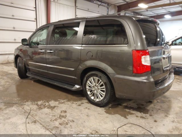 2016 CHRYSLER TOWN & COUNTRY 2C4RC1CG5GR233630 Photo 2