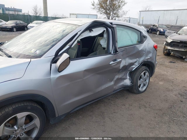 3CZRU6H31KG713950 Honda HR-V LX