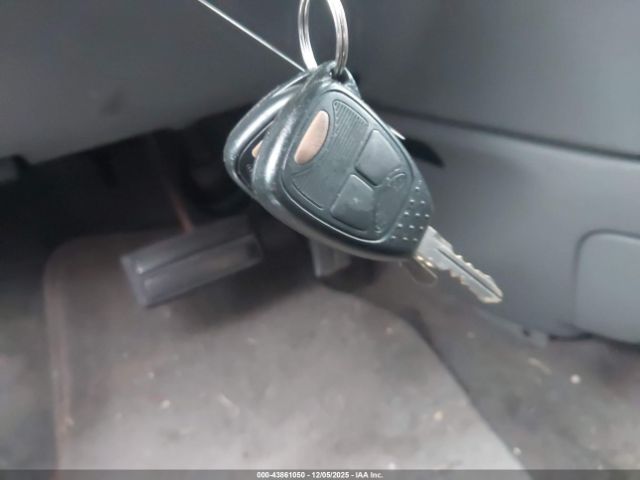 2005 CHRYSLER TOWN & COUNTRY 2C4GP44R25R566409 Photo 10