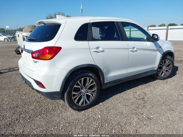 2018 MITSUBISHI OUTLANDER SPORT JA4AP3AU4JZ033920 Photo 3