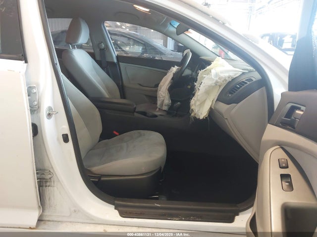 Auction sale of the 2013 Kia Optima Lx, vin: 5XXGM4A7XDG160154, lot number: 43861131