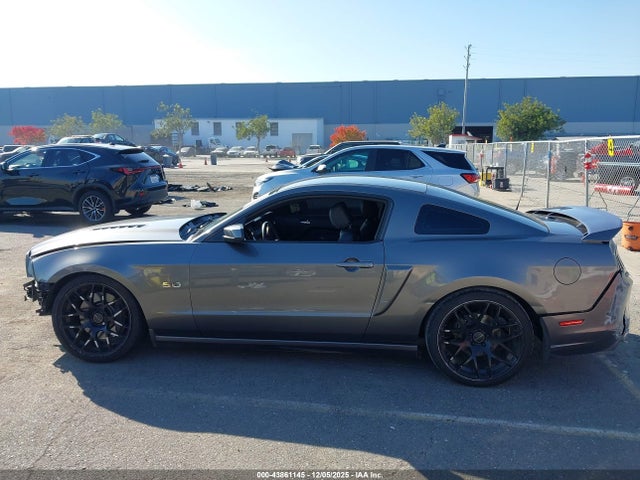1ZVBP8CF0E5252907 Ford Mustang Gt Premium