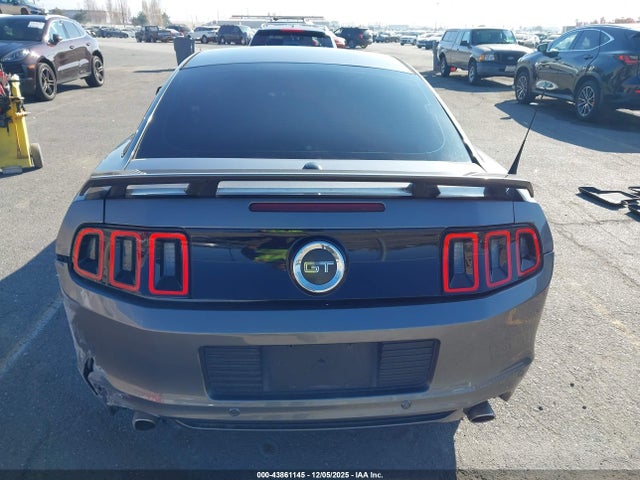 1ZVBP8CF0E5252907 Ford Mustang Gt Premium