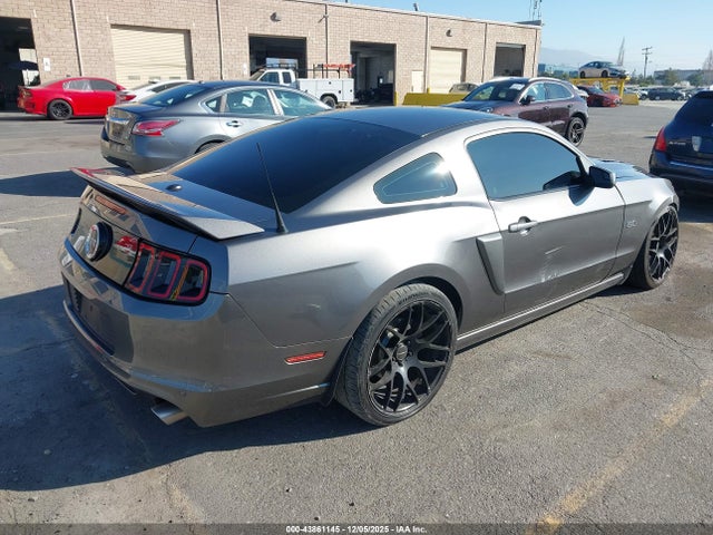 1ZVBP8CF0E5252907 Ford Mustang Gt Premium