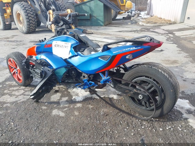 2015 CAN-AM SPYDER ROADSTER 2BXNABC41FV000219 Photo 2