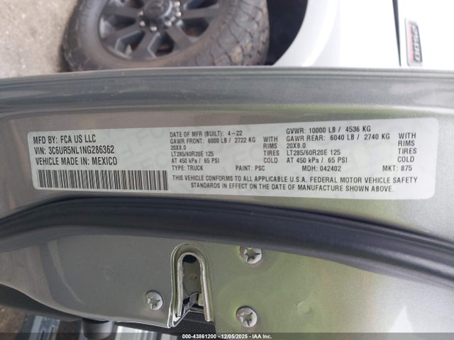 3C6UR5NL1NG286362 RAM 2500 Laramie 4x4 6&#039;4 Box