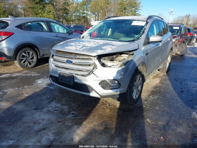 1FMCU9GD8JUB92501 Ford ESCAPE SE