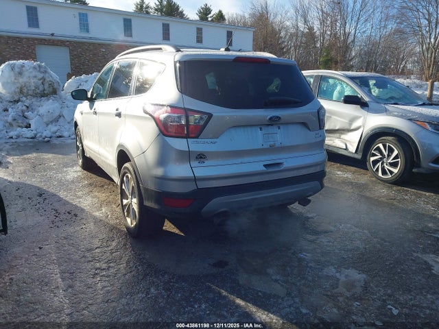 1FMCU9GD8JUB92501 Ford ESCAPE SE