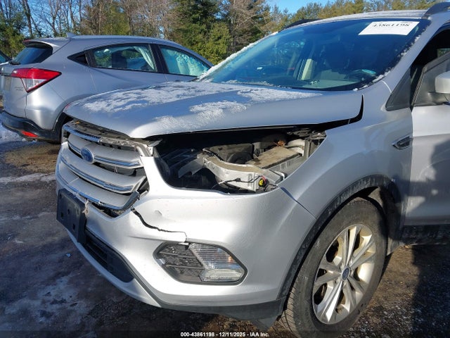 1FMCU9GD8JUB92501 Ford ESCAPE SE