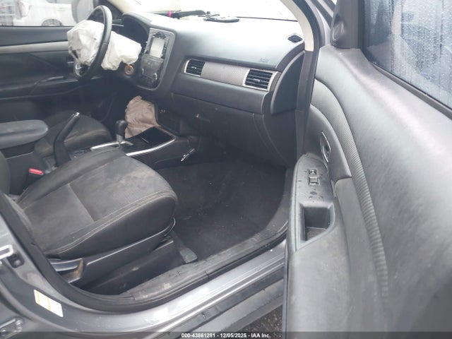 2017 MITSUBISHI OUTLANDER JA4AD2A39HZ058137 Photo 4