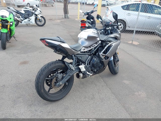 2021 KAWASAKI EX650 ML5EXEM17MDA30223 Photo 3