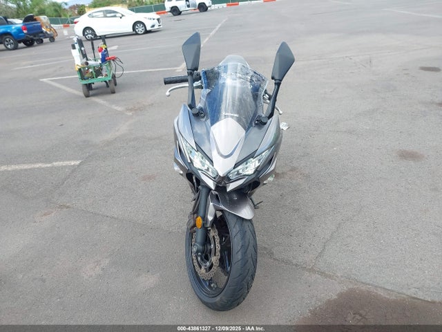 2021 KAWASAKI EX650 ML5EXEM17MDA30223 Photo 4