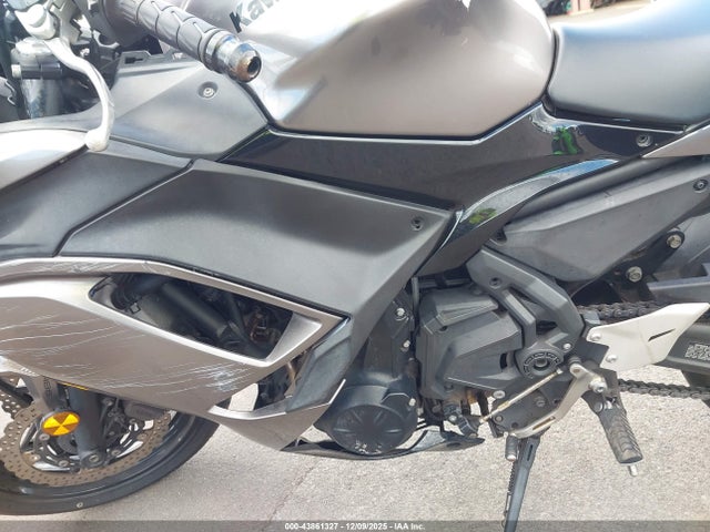 2021 KAWASAKI EX650 ML5EXEM17MDA30223 Photo 8