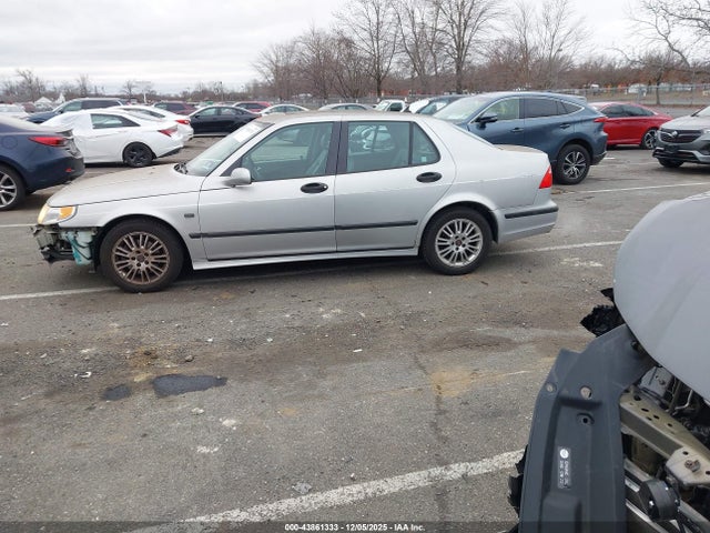 2005 SAAB 9-5 YS3ED49A353528580 Photo 2