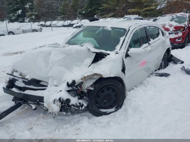 2014 CHRYSLER 200 1C3CCBABXEN238128 Photo 1