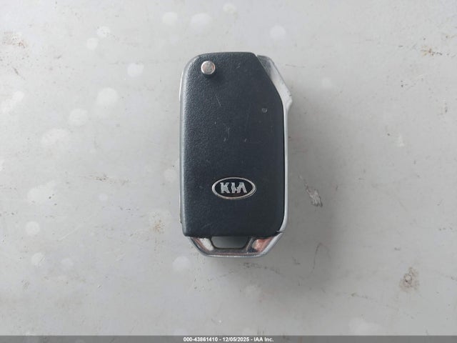 KNDJ23AU7M7747657 KIA SOUL LX
