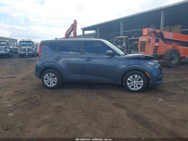 KNDJ23AU7M7747657 KIA SOUL LX