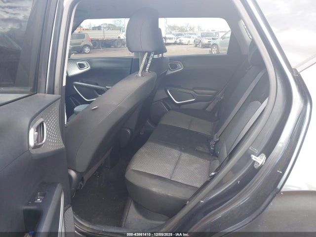 KNDJ23AU7M7747657 KIA SOUL LX