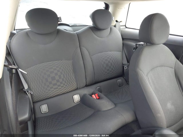 2012 MINI COOPER WMWSU3C56CT543472 Photo 7