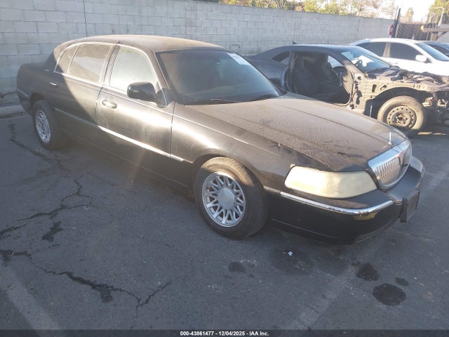 2009 LINCOLN TOWN CAR 2LNHM84V29X600346